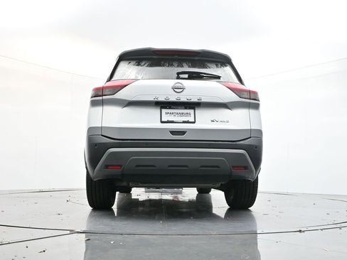 Used 2023 Nissan Rogue SV image 30