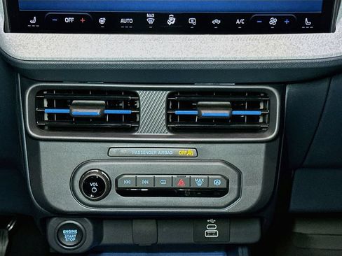 New 2026 Ford Maverick XLT AWD/4WD image 12