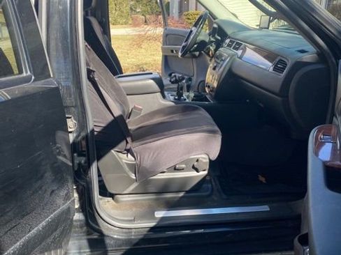 Used 2009 Chevrolet Avalanche LT image 8