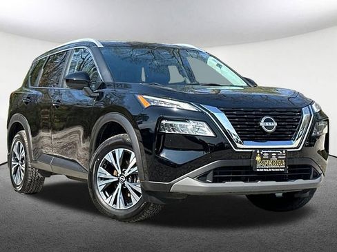 Used 2023 Nissan Rogue SV w/ SV Premium B Package image 2