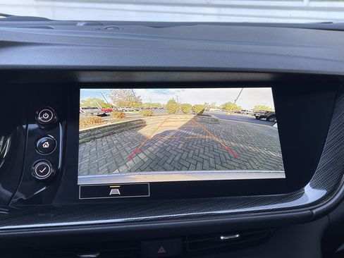 Used 2023 Buick Envision Preferred image 27