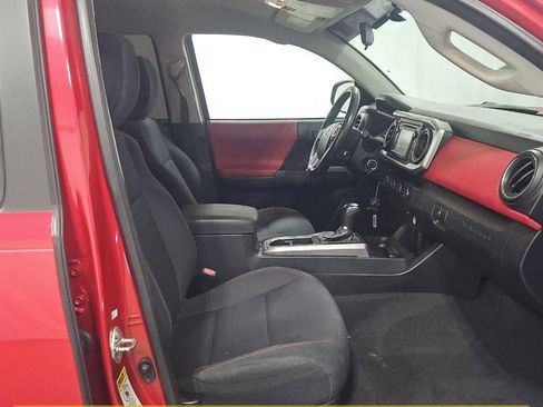 Used 2016 Toyota Tacoma SR5 w/ Towing Package AWD/4WD image 5