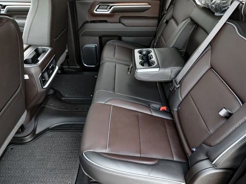 New 2026 GMC Sierra 2500 Denali w/ Denali Reserve Package image 18