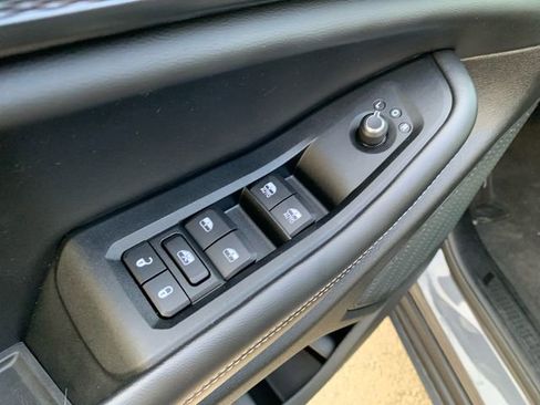 Used 2025 Jeep Grand Cherokee L Altitude AWD/4WD image 20