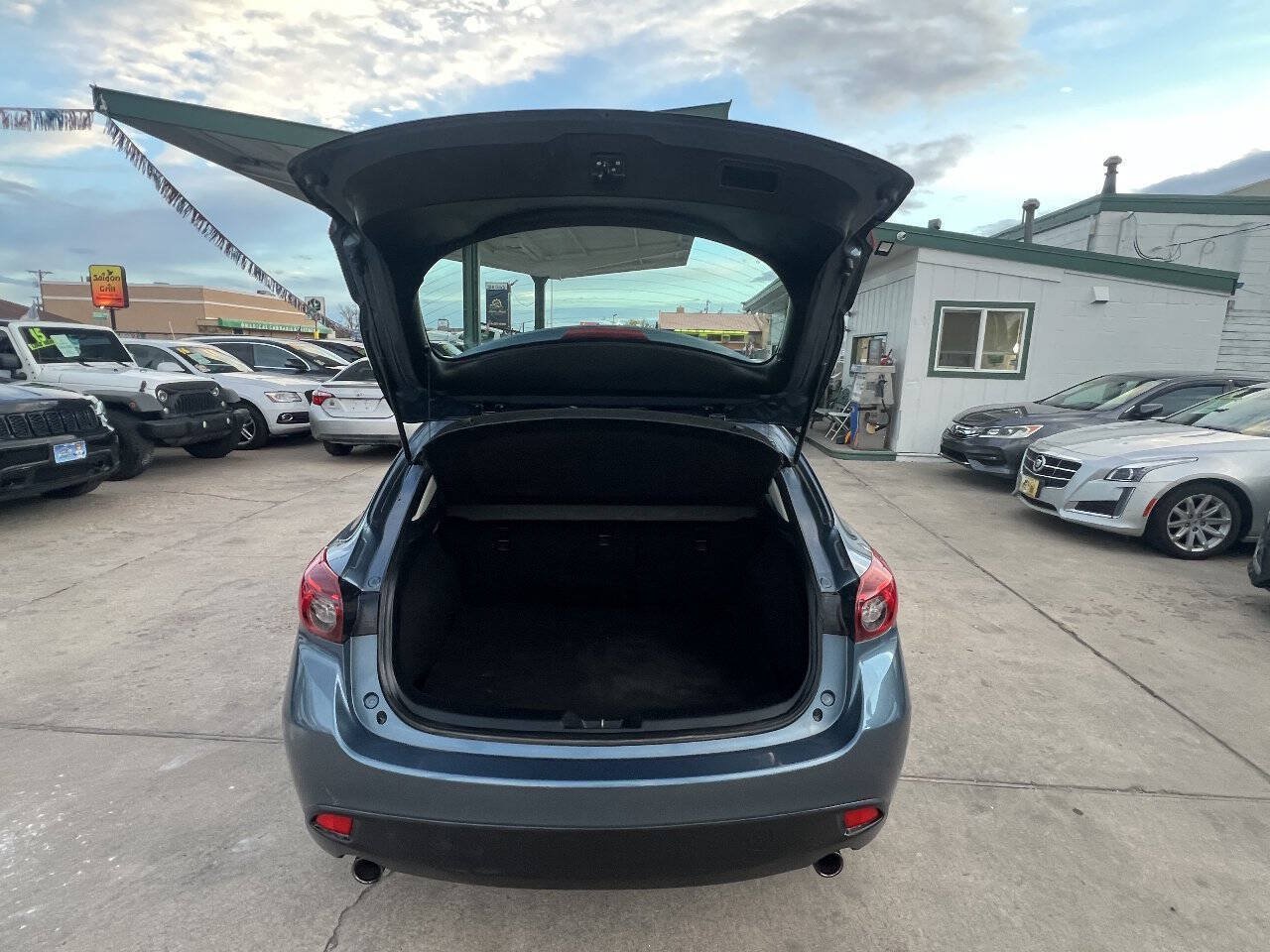 Used 2015 MAZDA MAZDA3 i Sport FWD image 7