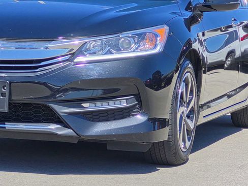 Certified 2017 Honda Accord EX-L image 7