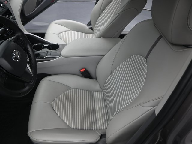 Used 2024 Toyota Camry SE FWD image 10