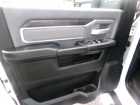 Used 2023 RAM 2500 Big Horn w/ Safety Group AWD/4WD image 10
