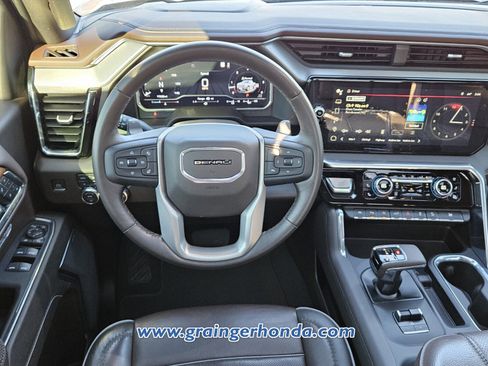 Used 2023 GMC Sierra 1500 Denali w/ Technology Package image 12
