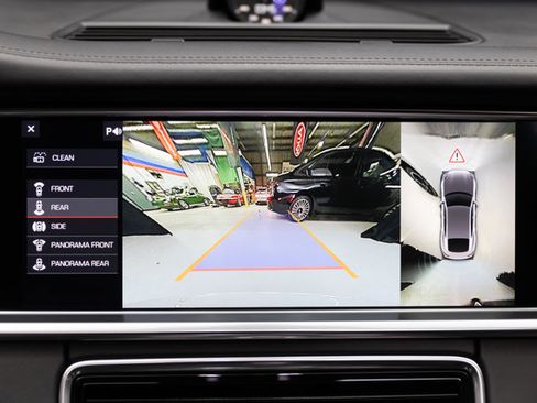 Used 2020 Porsche Panamera GTS w/ Premium Package Plus image 98