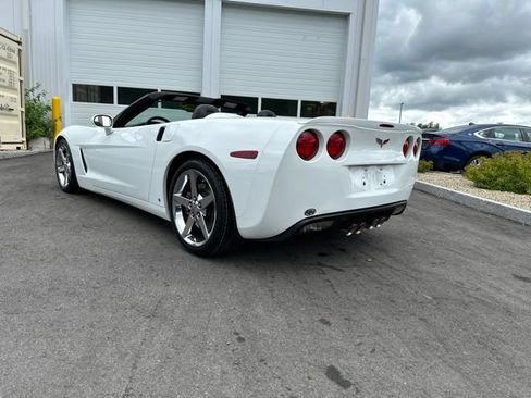 Used 2008 Chevrolet Corvette Convertible w/ Preferred Equipment Group RWD image 3