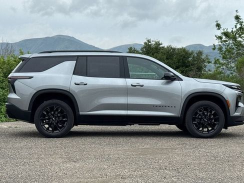 New 2026 Chevrolet Traverse LT w/ Midnight/Sport Edition image 3