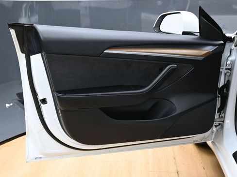 Used 2023 Tesla Model 3 Standard Range RWD image 42