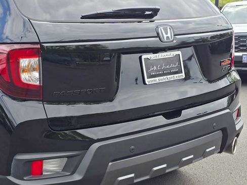 Used 2025 Honda Passport TrailSport image 13