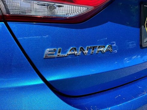 Used 2017 Hyundai Elantra Value Edition w/ Cargo Package FWD image 24