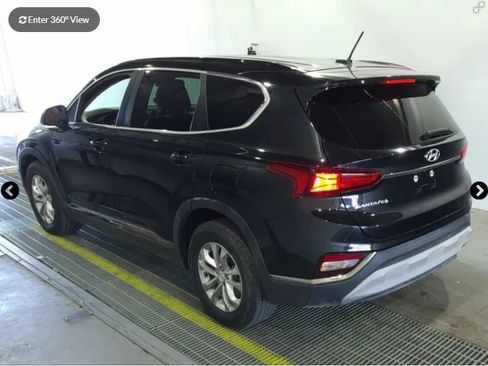 Used 2019 Hyundai Santa Fe SE FWD image 2
