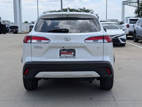 Used 2023 Toyota Corolla Cross LE FWD image 7