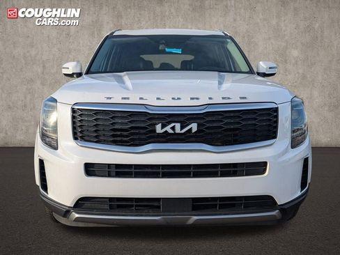 Used 2022 Kia Telluride S image 2