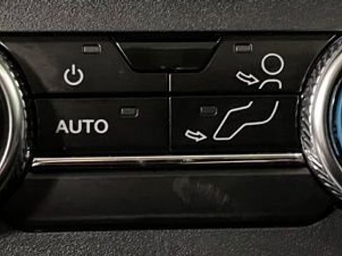Used 2025 Ford Expedition Active AWD/4WD image 48