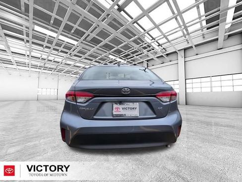 Used 2024 Toyota Corolla LE FWD image 5