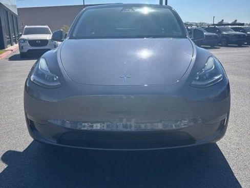 Used 2023 Tesla Model Y Long Range AWD/4WD image 2