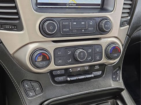 Used 2019 GMC Yukon XL Denali w/ Denali Ultimate Package image 30