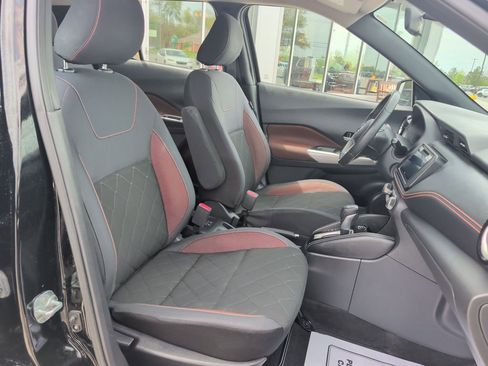 Used 2019 Nissan Kicks SR FWD image 21