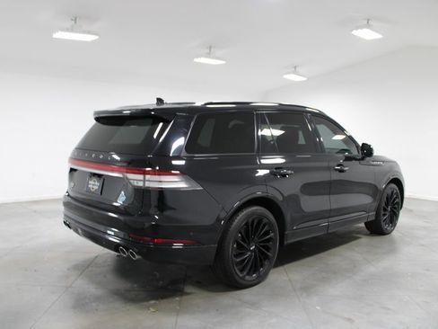 Used 2023 Lincoln Aviator Reserve w/ Equipment Group 201A AWD/4WD image 9
