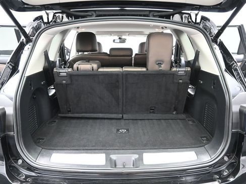 Used 2019 INFINITI QX60 Luxe w/ Essential Package AWD/4WD image 14