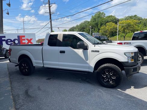 Used 2017 Ford F150 XL w/ Equipment Group 101A Mid AWD/4WD image 9