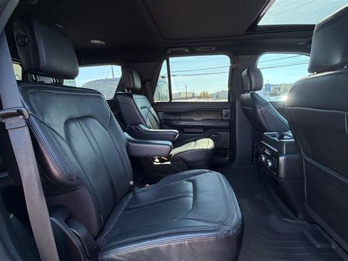 Used 2019 Ford Expedition Limited w/ Special Edition Package AWD/4WD image 27