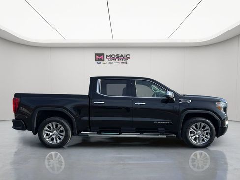 Used 2022 GMC Sierra 1500 Denali w/ Driver Alert Package II AWD/4WD image 9