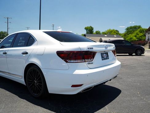 Used 2015 Lexus LS 460 RWD image 21