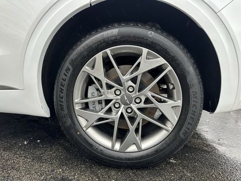 Used 2025 Genesis GV70 2.5T image 29