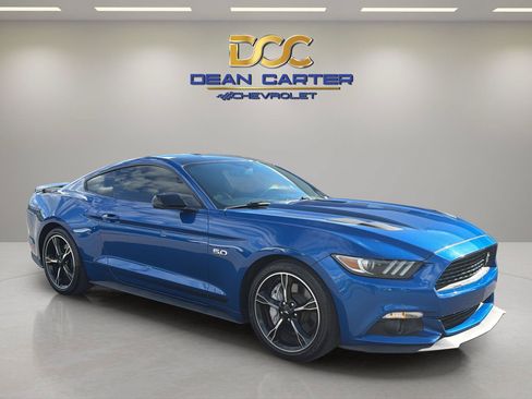 Used 2017 Ford Mustang GT Premium RWD image 7