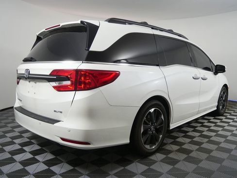 Used 2022 Honda Odyssey Elite image 3