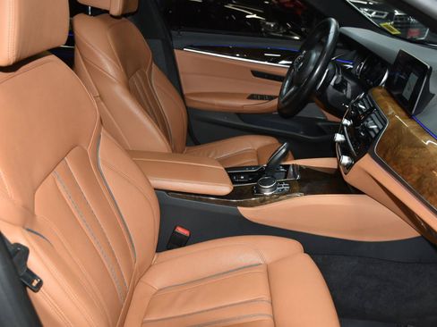 Used 2019 BMW 540i xDrive w/ M Sport Package AWD/4WD image 21