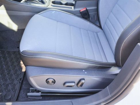 New 2026 Volkswagen Jetta SE image 13