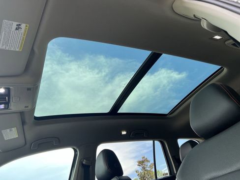 New 2025 Volkswagen Atlas Peak Edition SE image 21