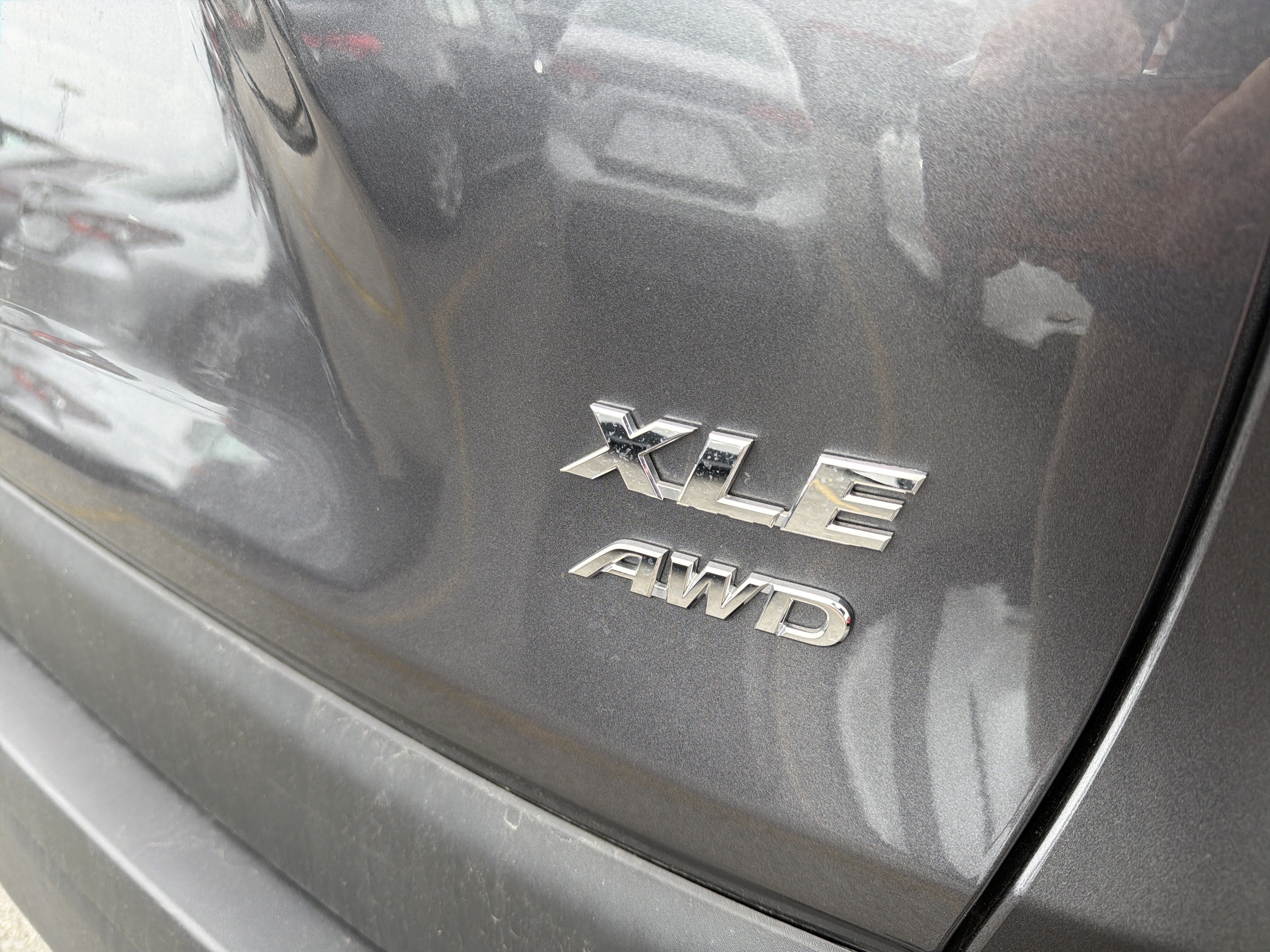 Used 2024 Toyota RAV4 XLE AWD/4WD image 8