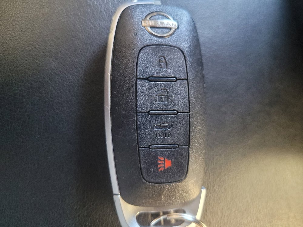 Used 2025 Nissan Sentra SV FWD image 32