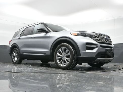 Used 2022 Ford Explorer Limited w/ Equipment Group 301A image 50