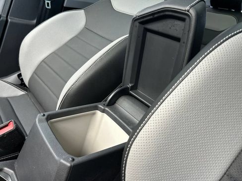 Certified 2023 Volkswagen Taos SEL AWD/4WD image 42