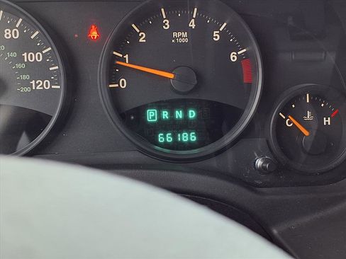 Used 2014 Jeep Patriot Latitude image 13