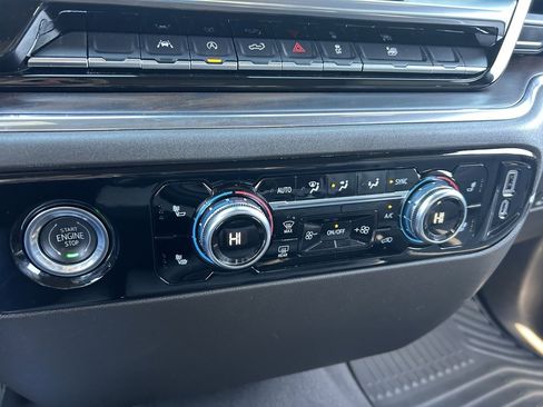 Used 2022 GMC Sierra 1500 SLT image 33