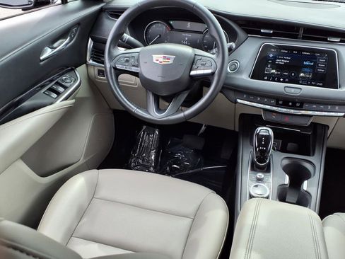 Used 2022 Cadillac XT4 Luxury image 15