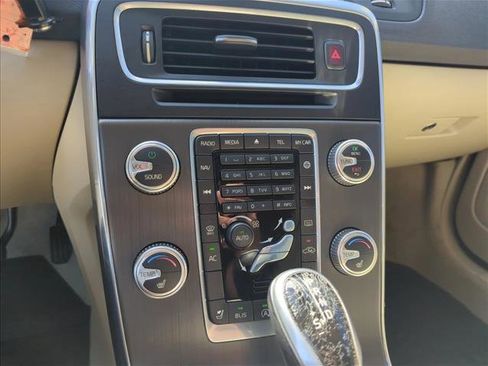 Used 2015 Volvo S60 T5 Premier FWD image 11
