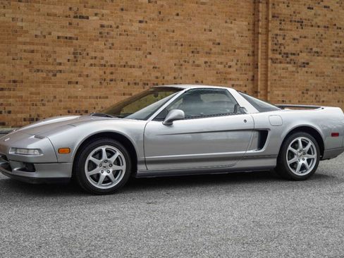 Used 2001 Acura NSX T image 1