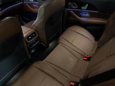 New 2026 Mercedes-Benz GLS 450 4MATIC image 11