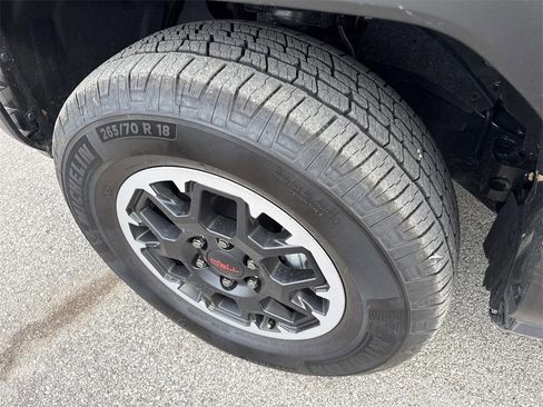 Used 2025 Toyota 4Runner TRD Off-Road image 32